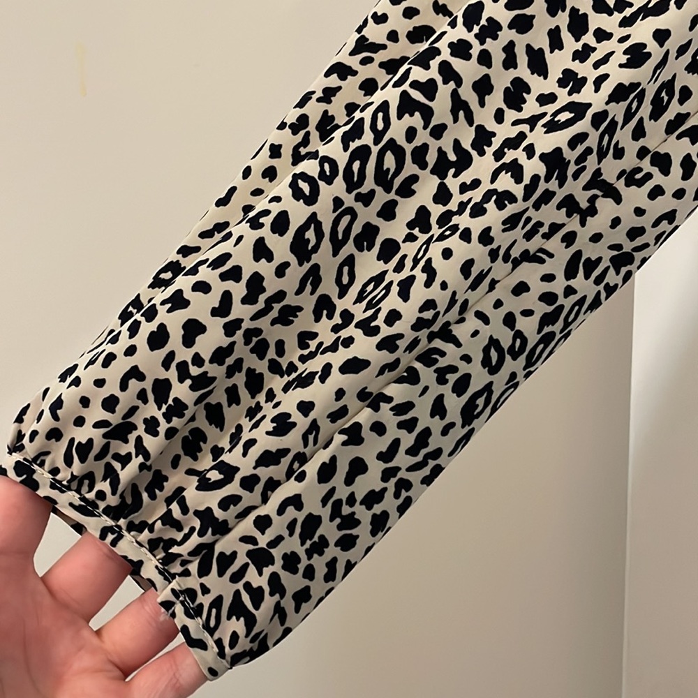 Leopard dress. Never worn. - Picture 2 of 4